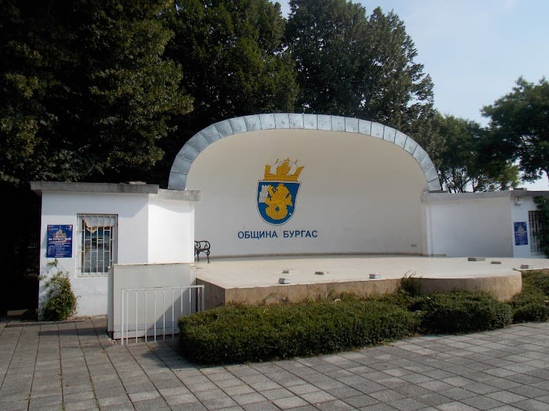 Открита сцена "Охлюва"