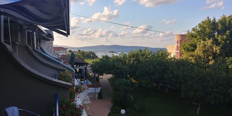 Учебно-възстановителен център Лесопарк Лозенец